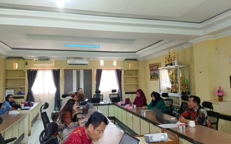 Rapat Persiapan Seminar Ilmiah Nasional Prodi Sarjana Terapan TLM Politeknik Sandi Karsa: Sinergi Menuju Sukses di Hotel Dalton, 4 Oktober 2025