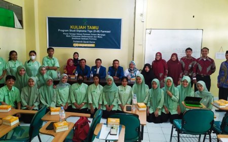 Peran Tenaga Vokasi Farmasi dalam Menjaga Mutu Pelayanan Kefarmasian